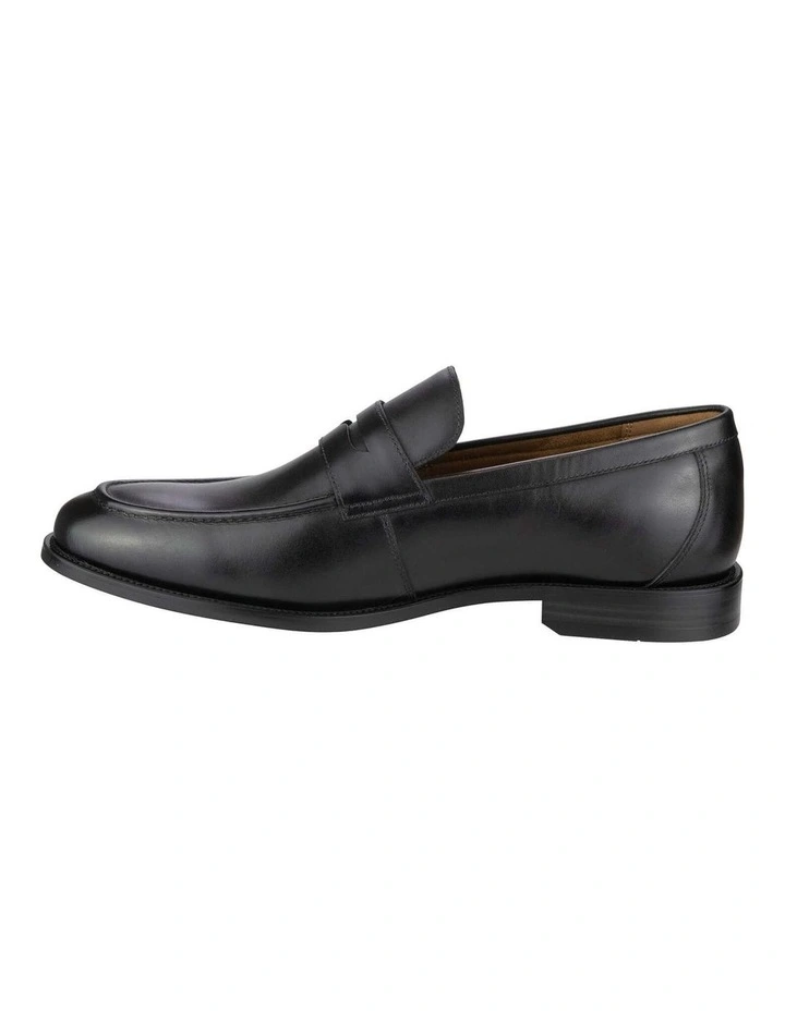 Rucci Penny Slip On In Black image 5