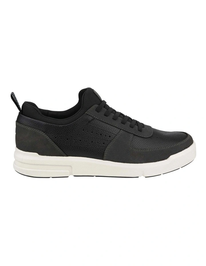 Kore City Rally Sneaker In Black image 3