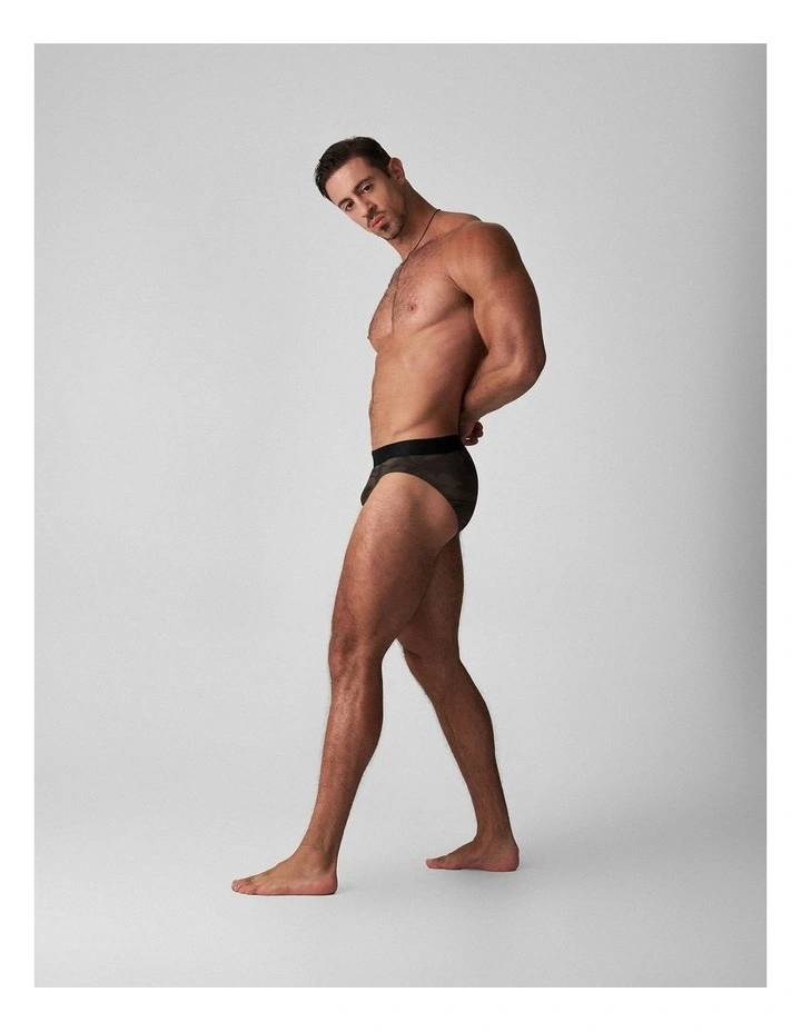 M8 Brief in Desert image 5