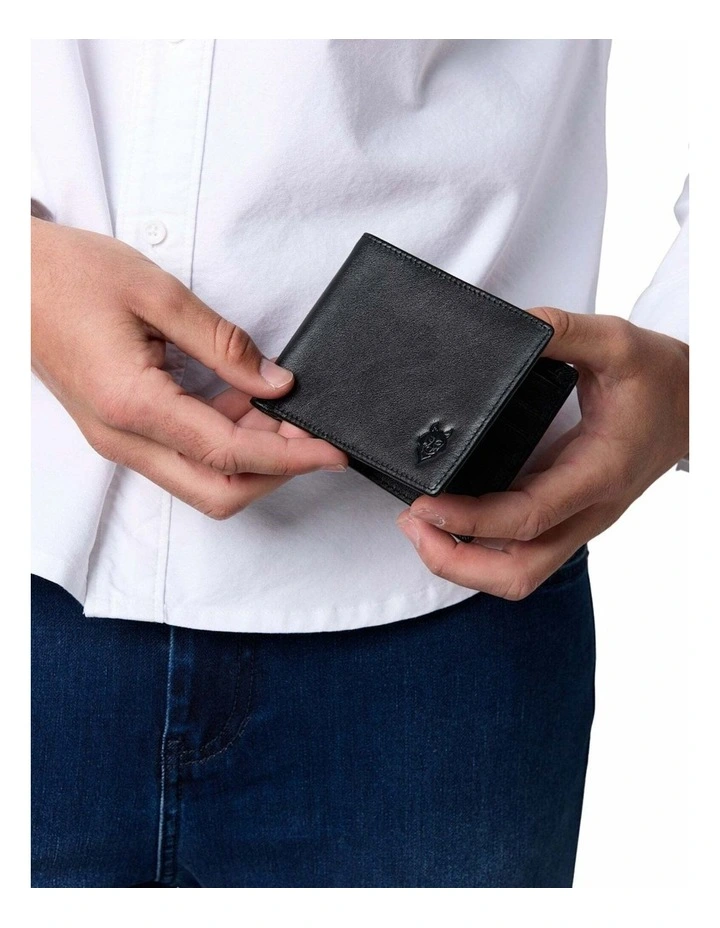 Leather Bi Fold Wallet image 4