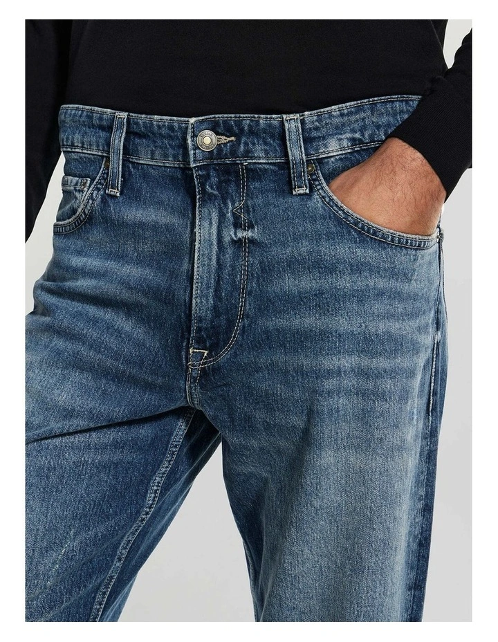 Eco Mid-Rise Owen Jeans in Medium Wash image 4