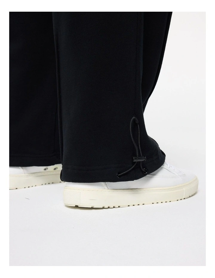 Pleated Sweat Pants image 7