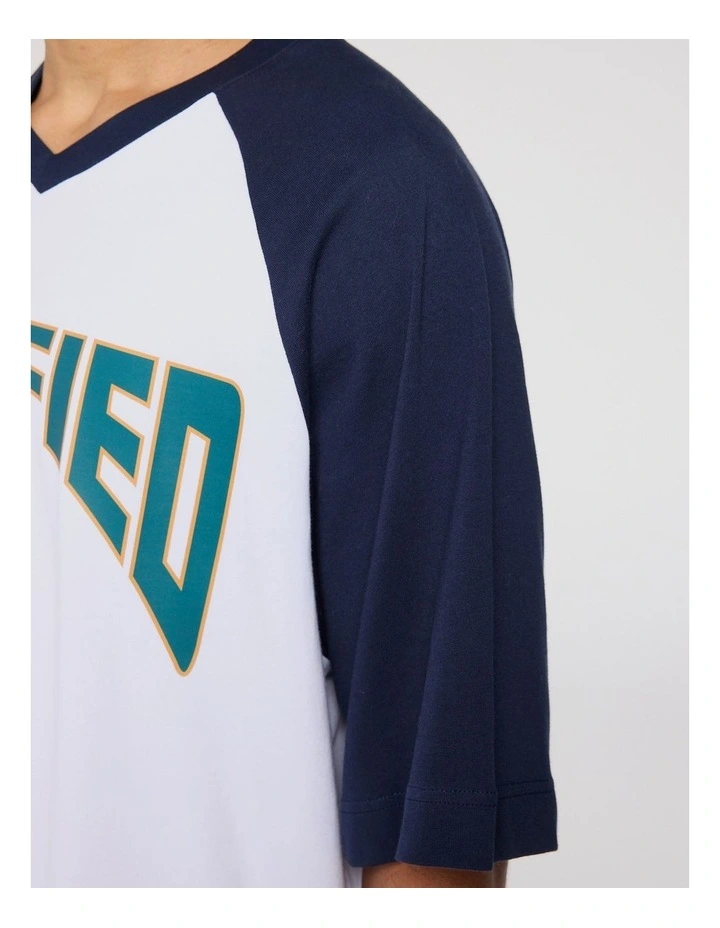 Raglan T-Shirt in White image 6