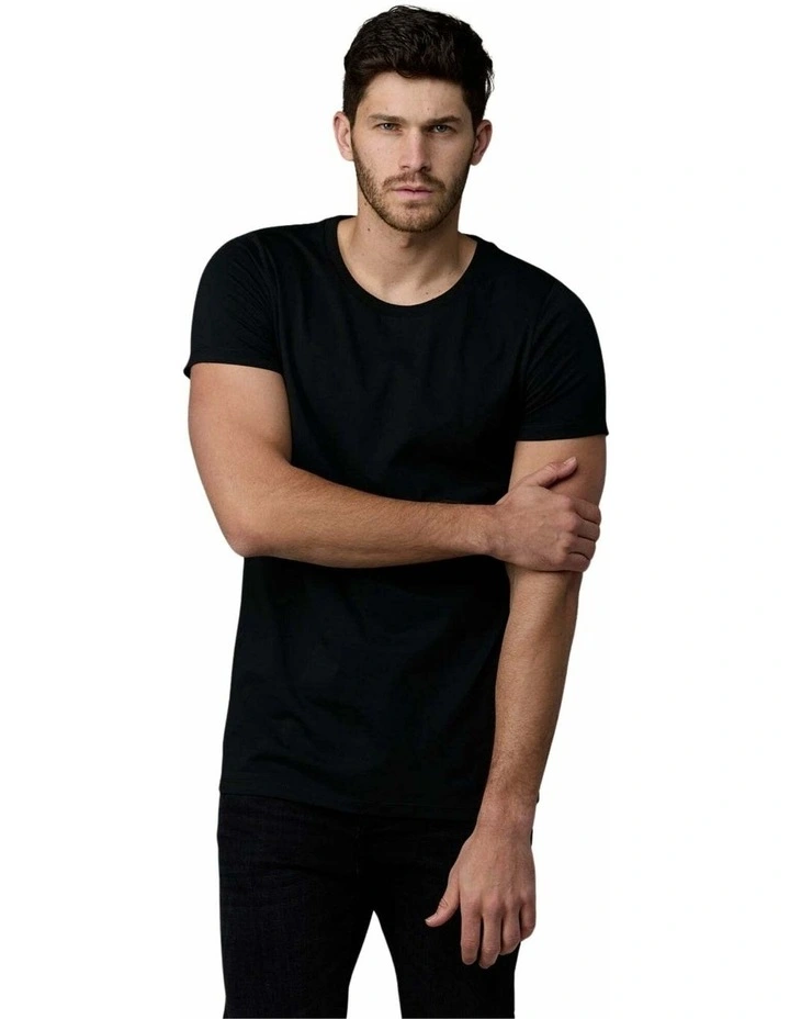 Fashion Tee in Black image 5