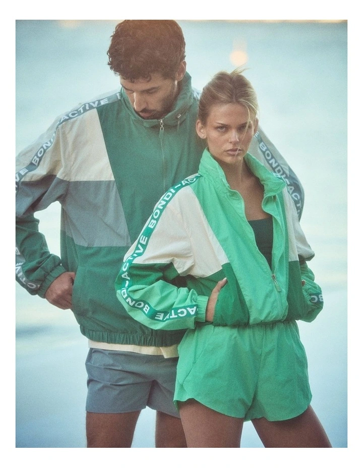 Windbreaker Hoodie in Green Multi image 4