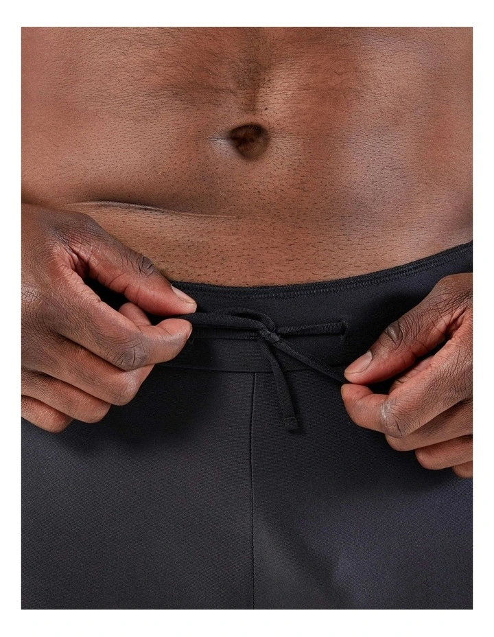 Kiprun Run 100 Dry Running Breathable Tights in Black image 3