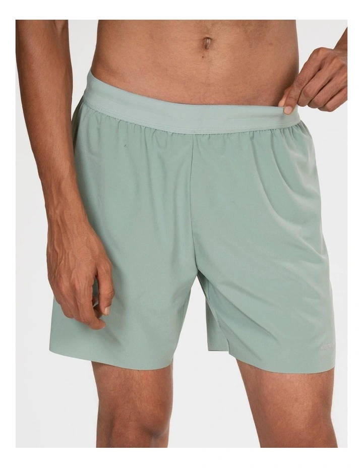 Decathlon | Kiprun Men's Running Shorts Run 500 Comfort Green image 3