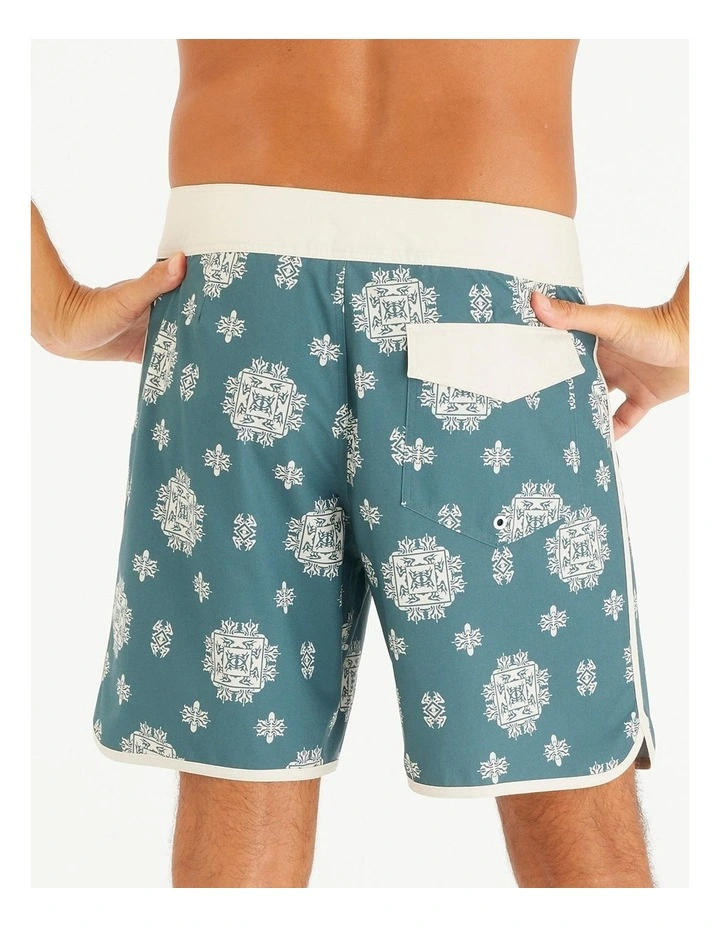 Decathlon | Mens Boardshorts Surf 500 18 Long - Hyperdrama Granite green image 5