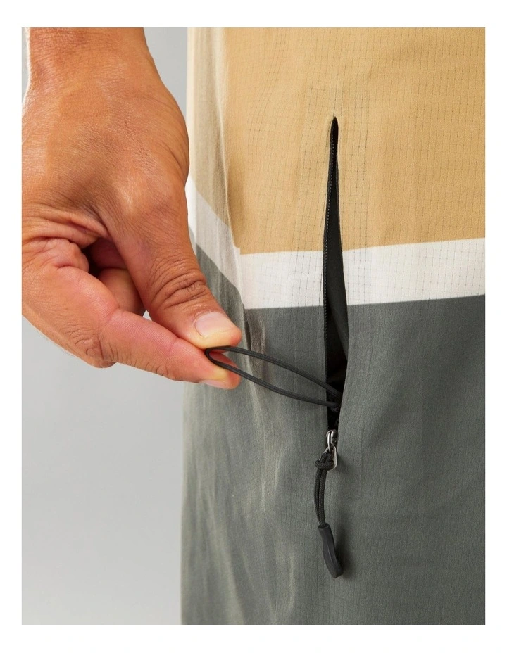 Decathlon | Surfing Boardshorts - Standard 900 Flat Belt - DUDE KHAKI image 6