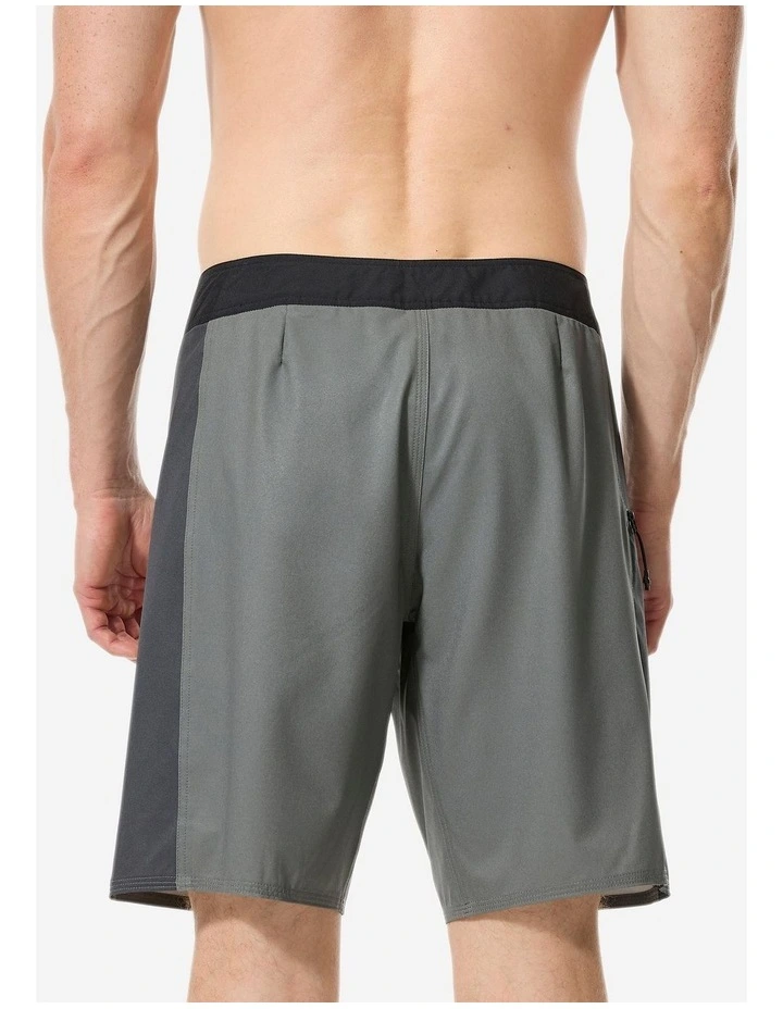 Decathlon | Mens surfing boardshorts long swim shorts 19, 500 Arch alex khaki image 4