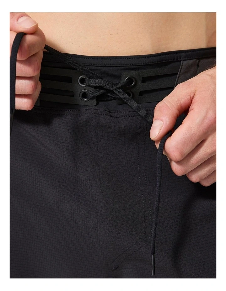 Decathlon | Mens surfing boardshorts long swim shorts 20, 900 Lnr ecl black image 5