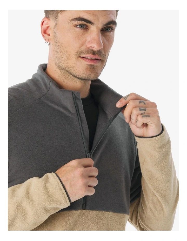 Quechua Mens Mountain Walking Half-Zip Fleece in Beige image 4