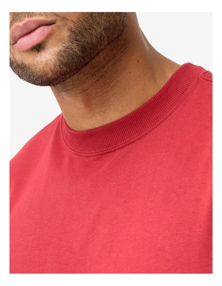 Domyos Men Weight Training Loose T-Shirt in Red image 3
