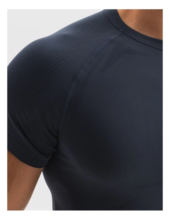 Decathlon - MEN STRENGTH TRAINING SLIM SEAMLESS T-SHIRT--graphite grey image 5