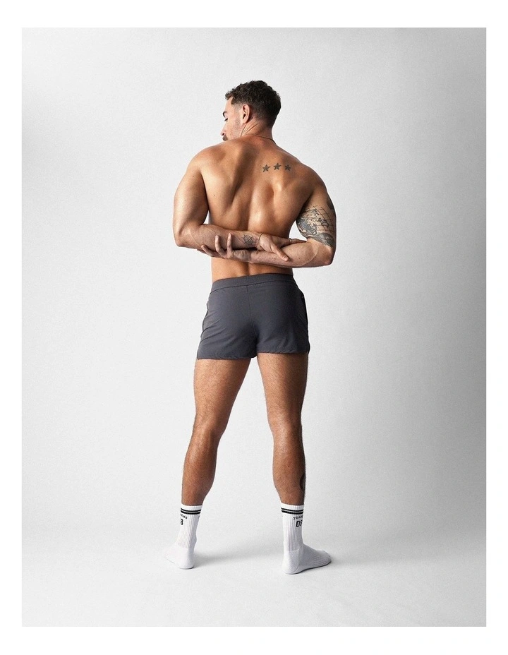 Pace 2.5 Short in Gunmetal image 3
