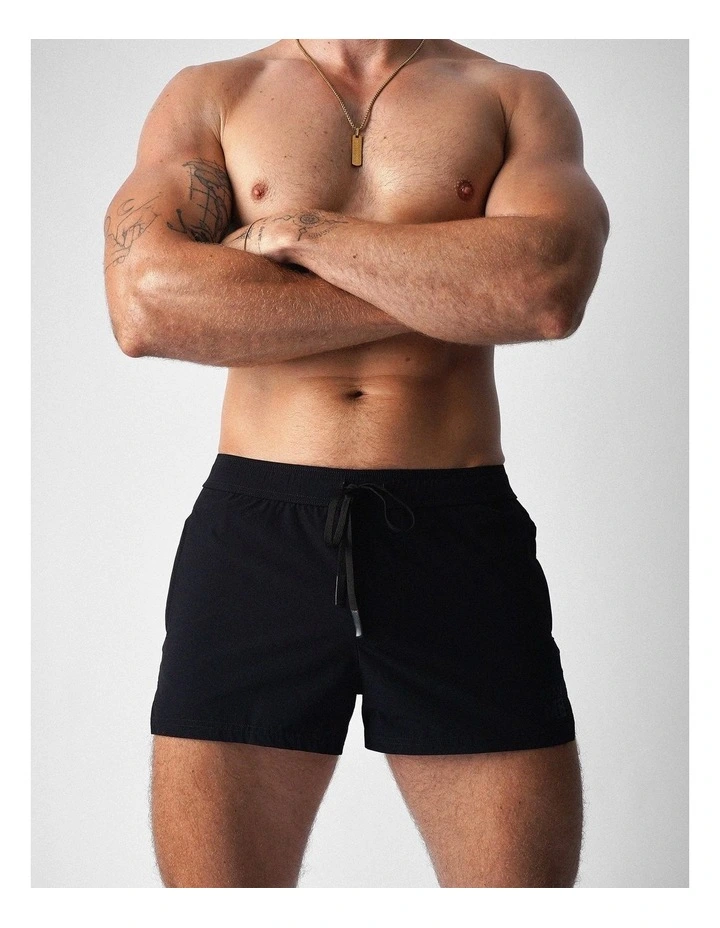 Pace 2.5 Short in Black image 4