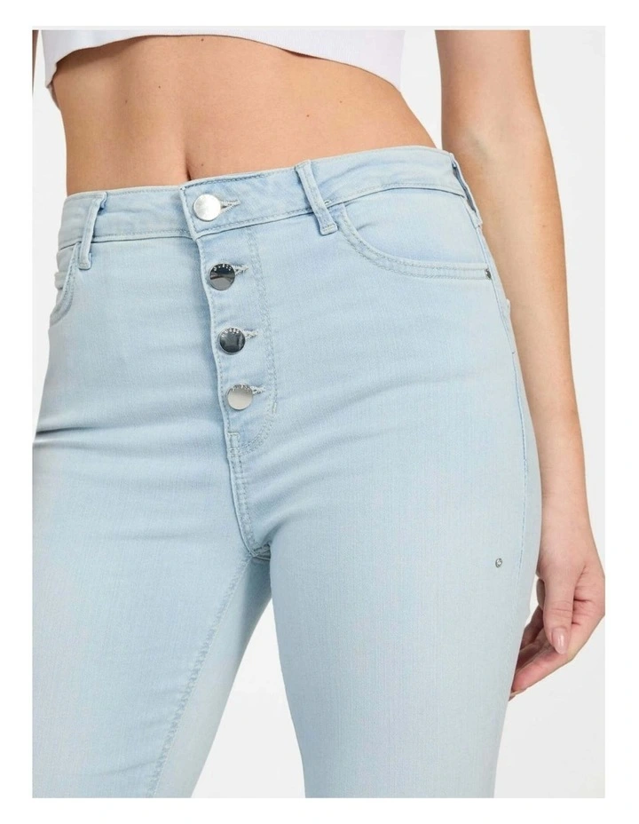 High Rise Skinny 1981 Exposed Button Jeans in Nuage Light Wash image 3