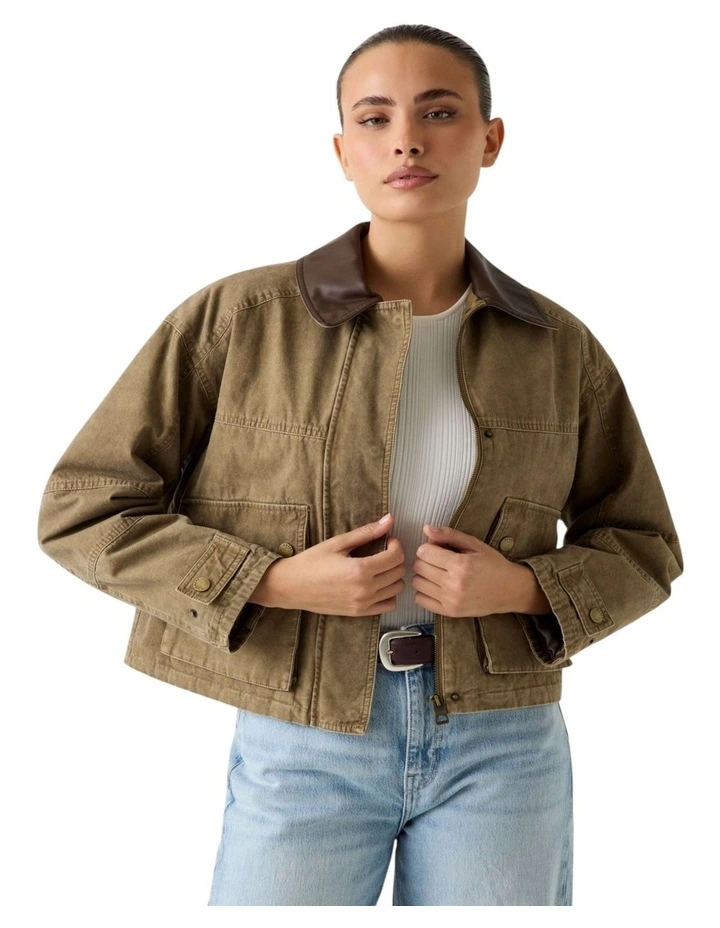 Manon Cropped Field Jacket in Green image 1