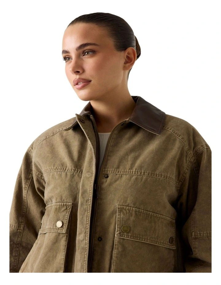 Manon Cropped Field Jacket in Green image 4