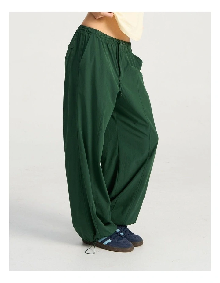 Parachute Pant in Deep Green image 3