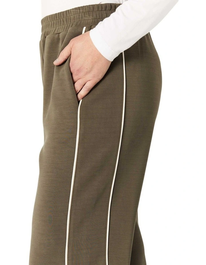 Sabine Pant image 7