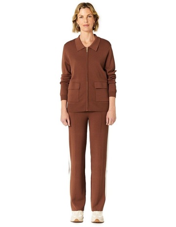 Taupe colour