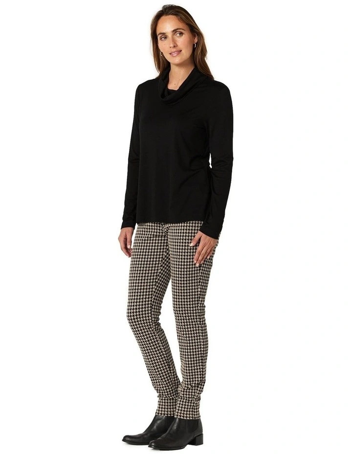 Paula Pant image 3