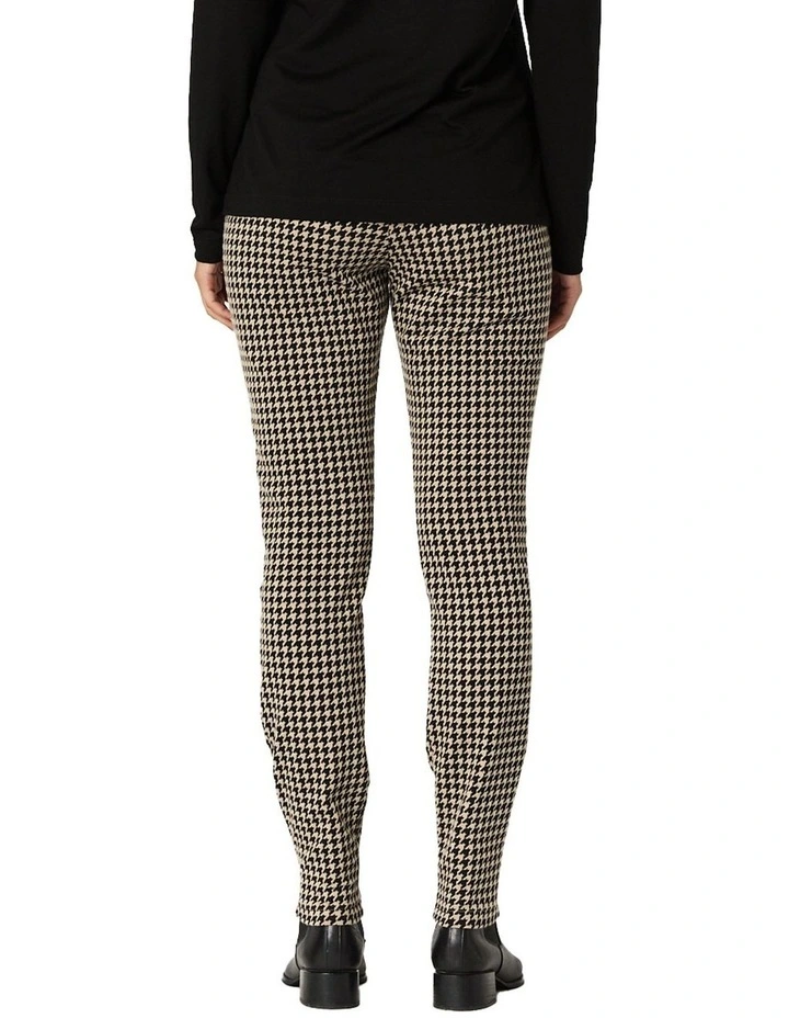 Paula Pant image 7