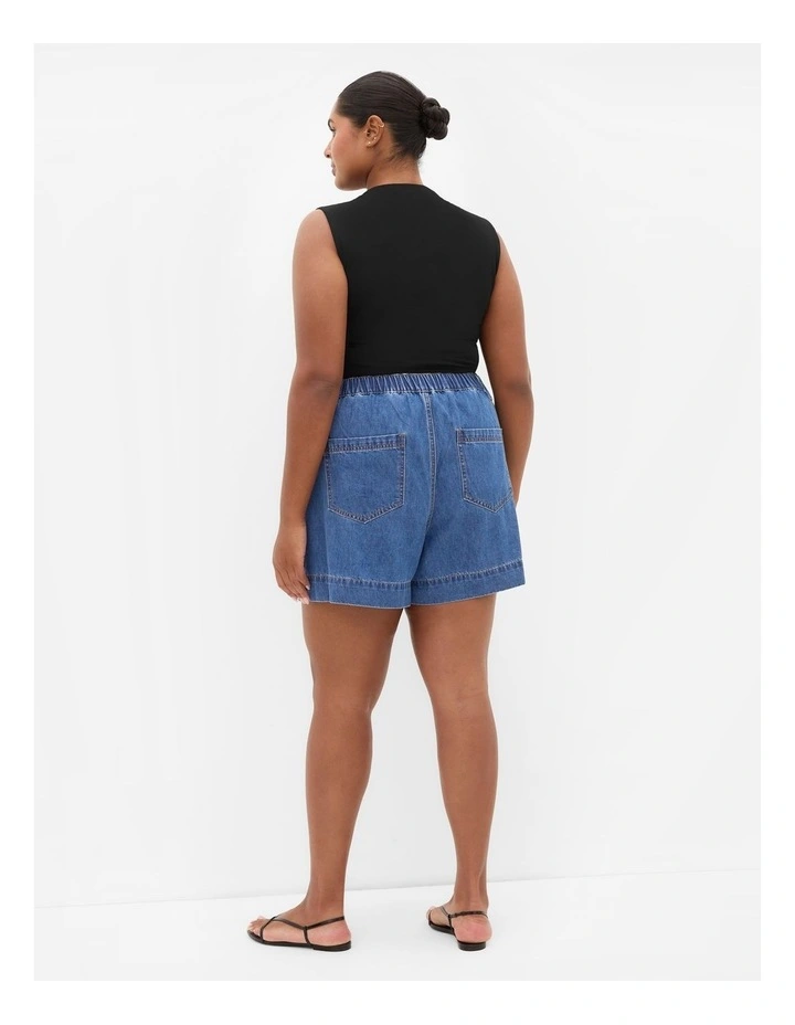 Plus Size Lia Denim Short in Mid Wash image 2