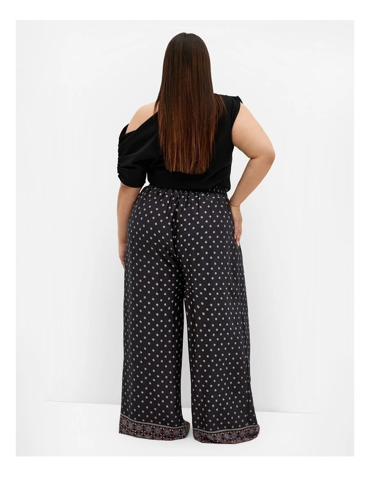 Plus Size Amber Boho Print Border Pant in Black image 2