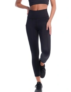 Base 7/8 Pocket Legging in Black