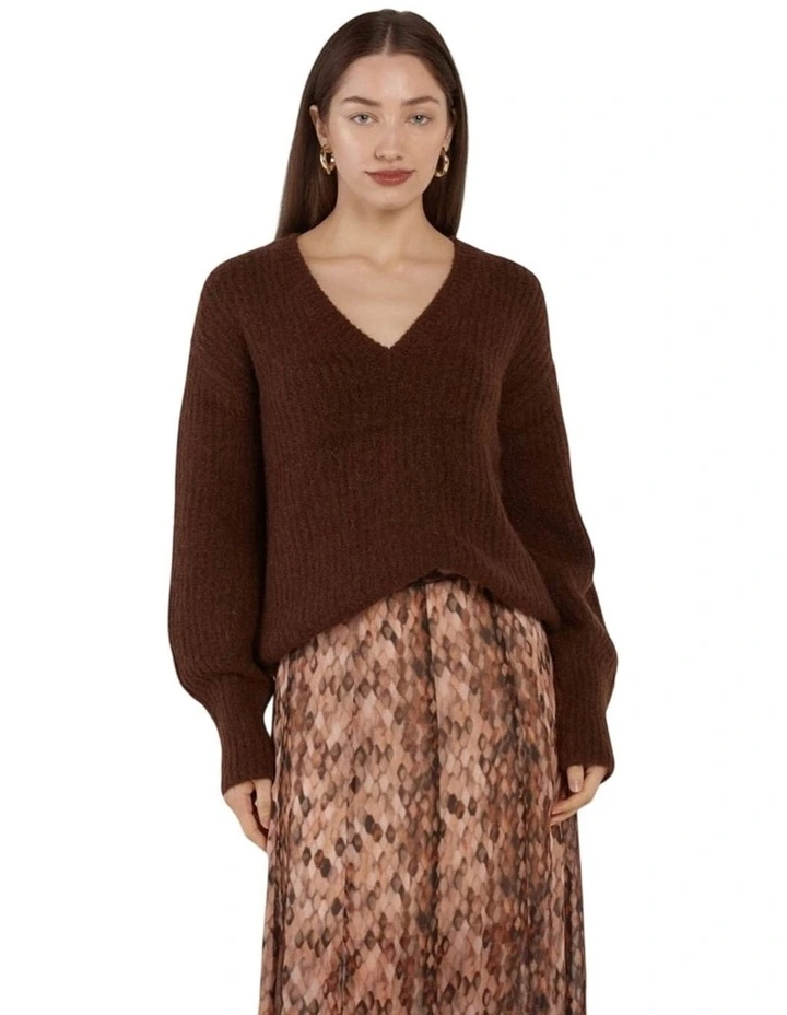 Remy VinNeck Jumper in Chocolate image 4