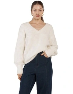 Remy VinNeck Jumper in Cream
