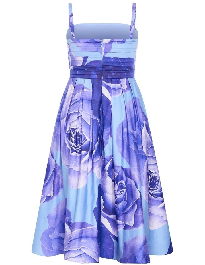 Plus Size Rosa Flora Print Sleeveless Midi Dress in Periwinkle image 4