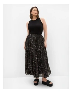 Plus Size Serene Floral Print Skirt in Black