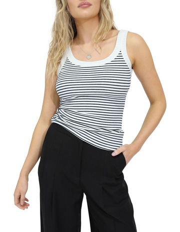 Blk/White colour