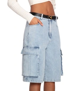 Skater Girl Short in Stonewash