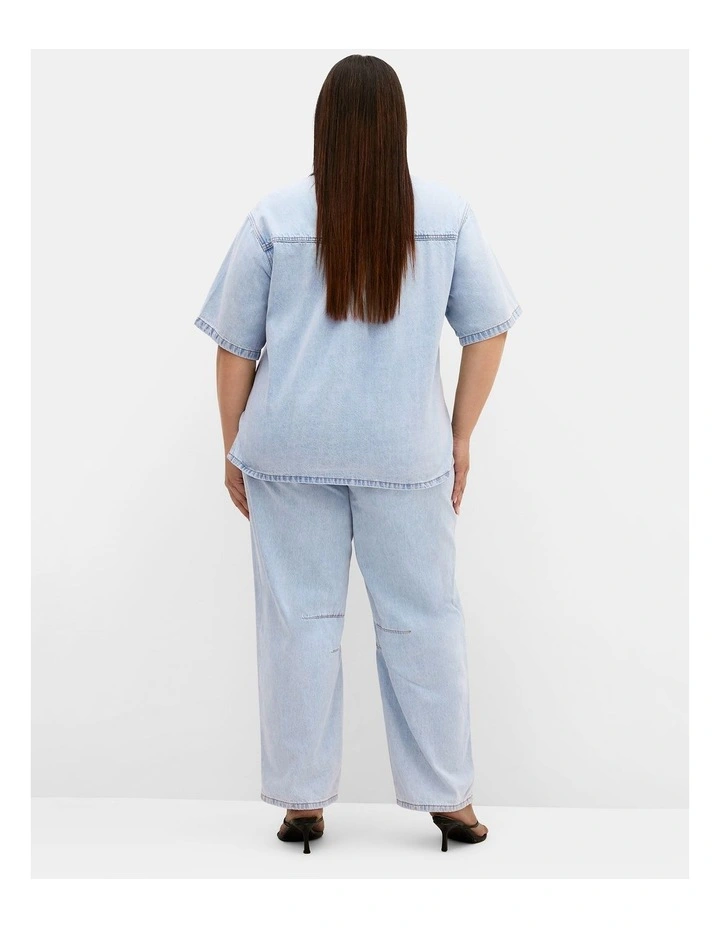 Plus Size Jas Short Sleeve Denim Shirt in Light Wash image 2