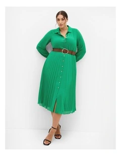Plus Size Honey Lane Pleat Midi Dress in Kelly Green