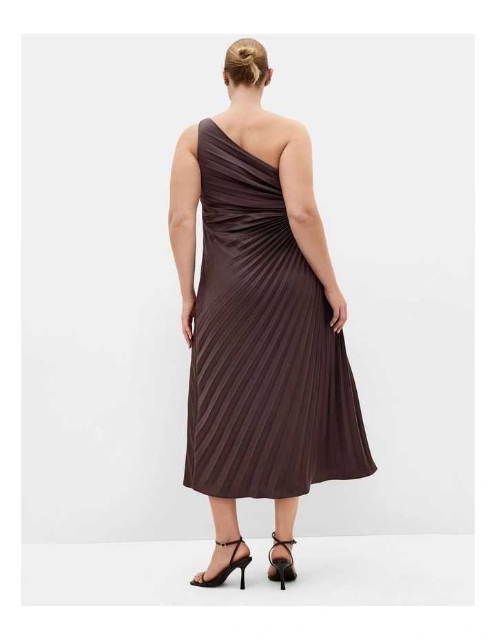 Plus Size Aliza One Shoulder Pleat Maxi Dress in Chocolate image 2