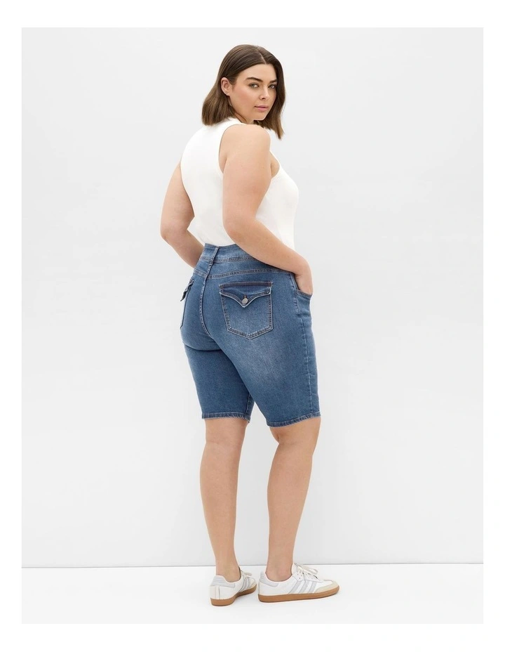 Plus Size Classic Denim Pins Short in Mid Wash image 2