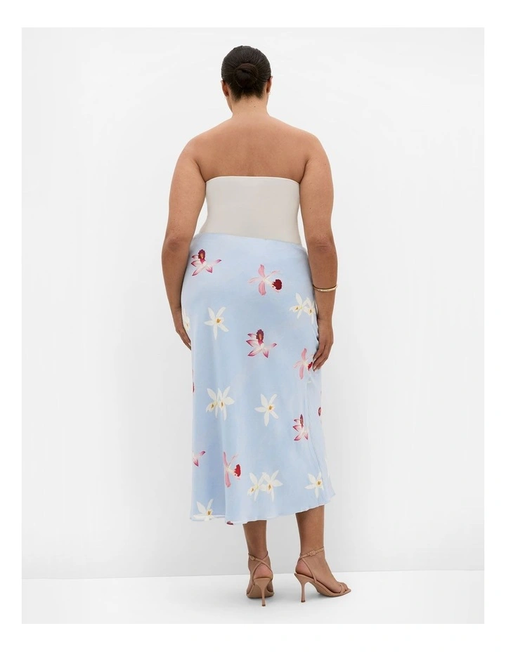 Plus Size Orchid Print Maxi Skirt in Light Blue image 2