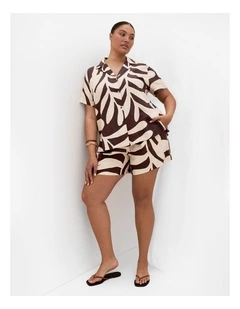 Plus Size Taranto Print Shirt in Chocolate
