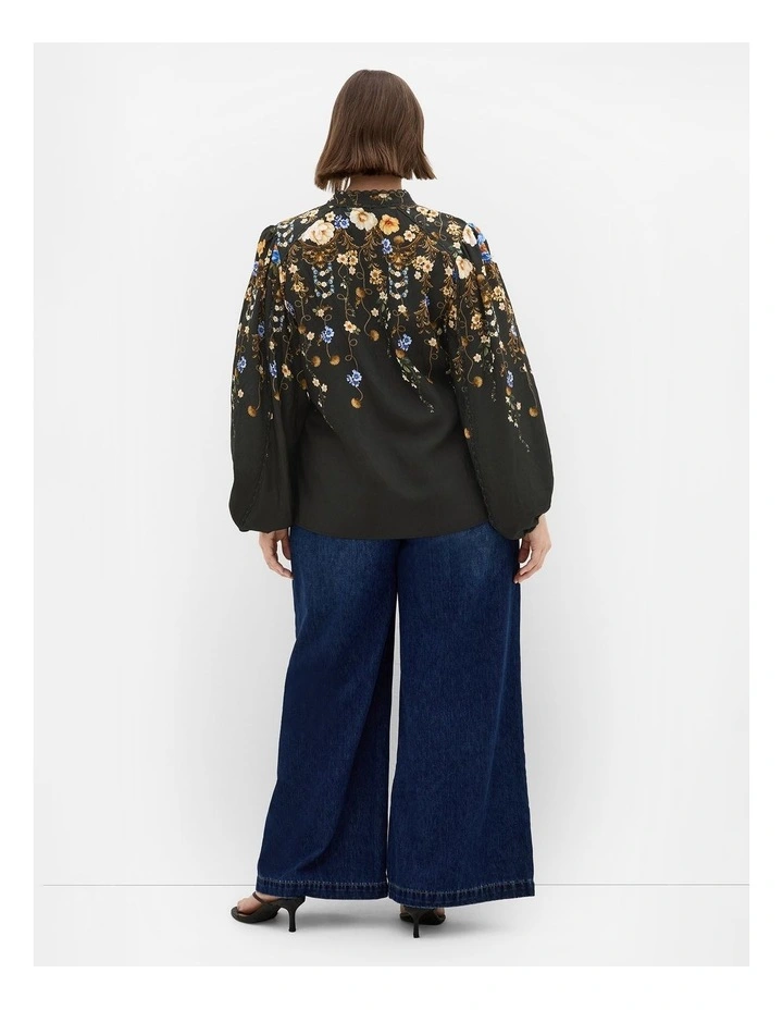 Plus Size Cassie Border Print Shirt in Black image 2