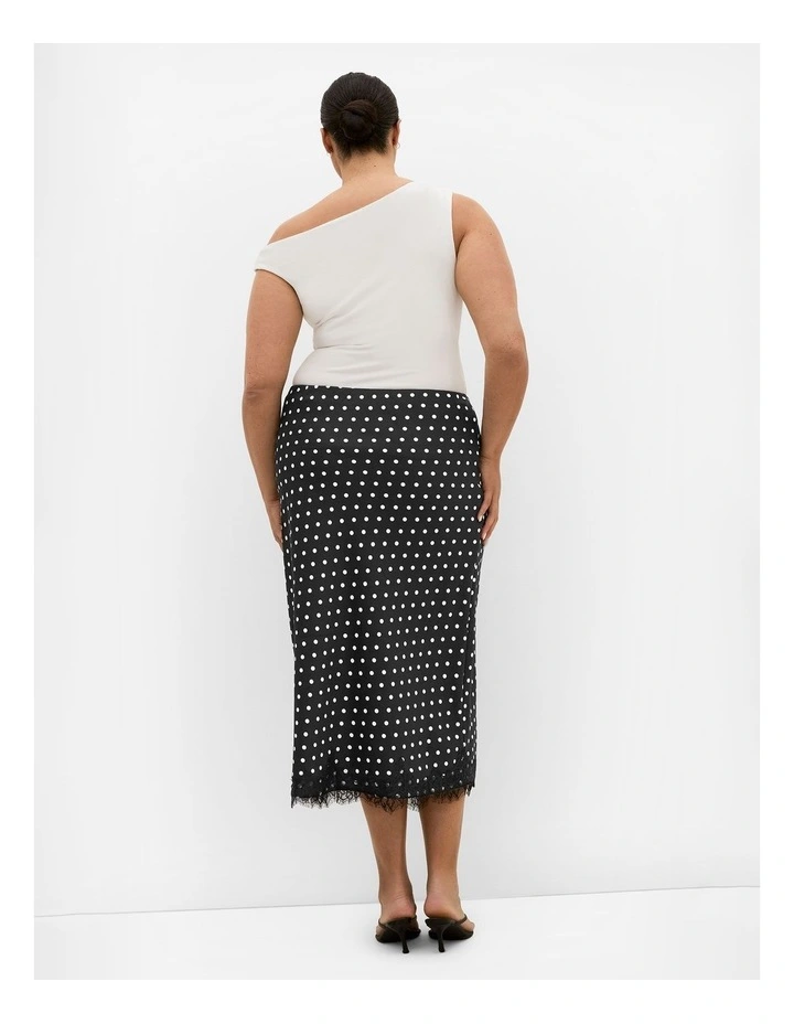 Plus Size Lace Spot Print Satin Midi Skirt in Black image 2