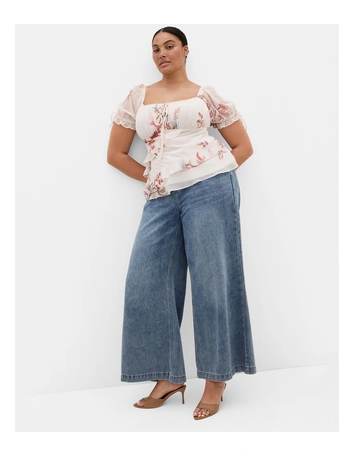 Plus Size Shayla Floral Print Short Sleeve Frill Top in Cream image 1