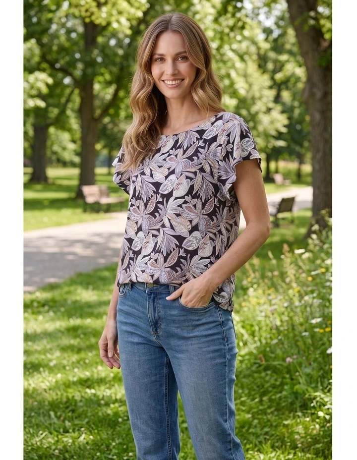 Delta print top in Black image 3
