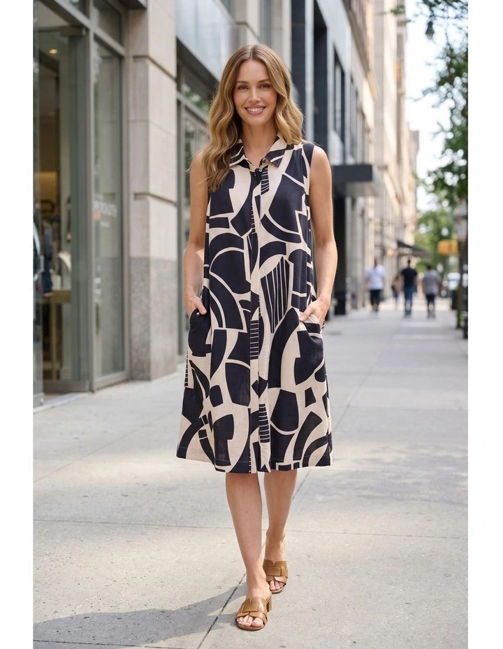 Taryn print dress in Black image 3
