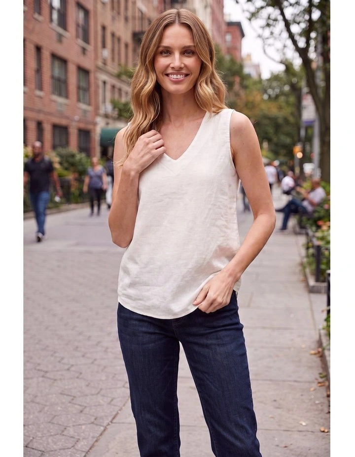 Linen shell top Vinneck in White image 5