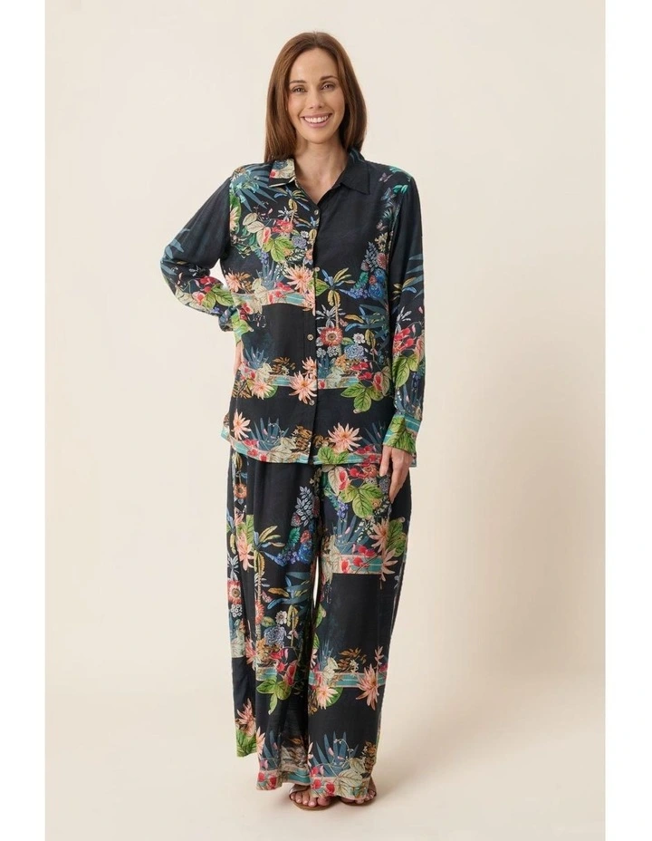 Alanna print shirt in Black image 4